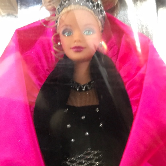 VINTAGE 1998 SPECIAL EDITION HOLIDAY BARBIE EXCELLENT COND NEVER OUT OF BOX - Picture 3 of 6